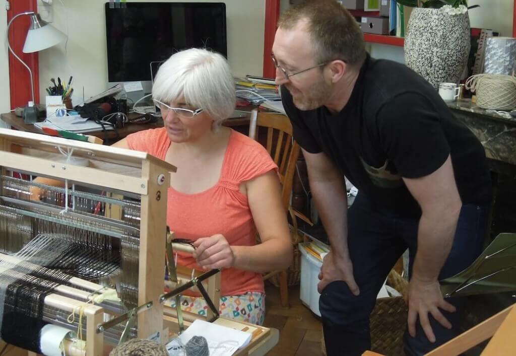 Thierry découvre le passage des duites. Tisser de la toile pour débuter... Thierry découvre le passage des duites